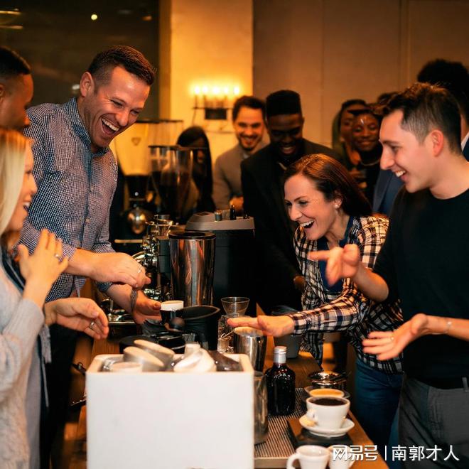匠心演绎：互动体验中的冬日暖阳麻将胡了2模拟器试玩咖啡调酒的(图4)
