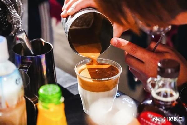 动咖啡机Master进修课2024圆满麻将胡了咖啡与调酒的奇妙融合咖博士全自(图5)